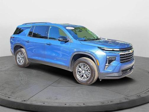 Lakeshore Blue Metallic 2025 Chevrolet Traverse LT