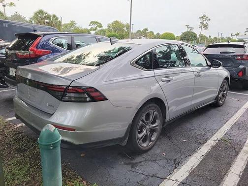 Lunar Silver Metallic 2023 Honda Accord EX