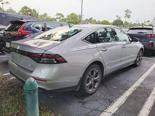 Lunar Silver Metallic 2023 Honda Accord EX