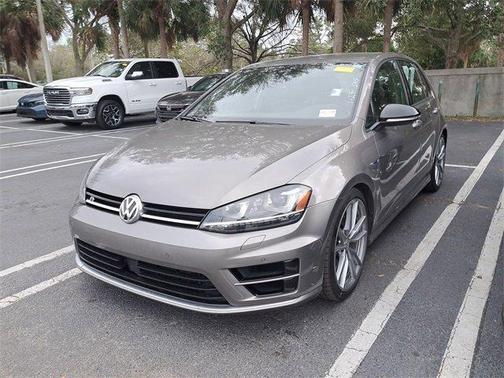 2017 Volkswagen Golf R 4-Door