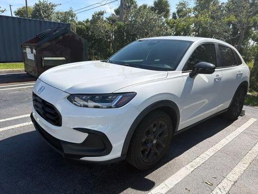 Platinum White Pearl 2023 Honda HR-V Sport