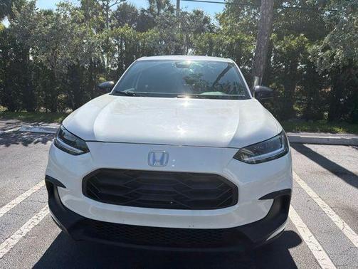 Platinum White Pearl 2023 Honda HR-V Sport