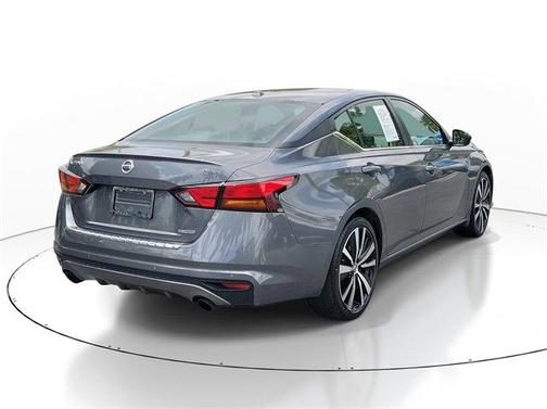 2022 Nissan Altima 2.0 SR