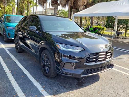 Crystal Black Pearl 2025 Honda HR-V Sport