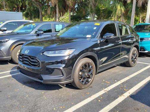 Crystal Black Pearl 2025 Honda HR-V Sport