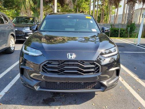 Crystal Black Pearl 2025 Honda HR-V Sport