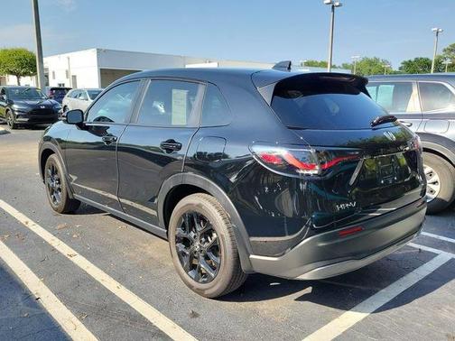 Crystal Black Pearl 2025 Honda HR-V Sport