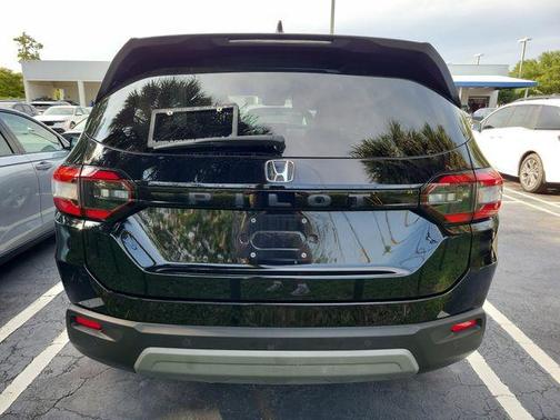 Black 2024 Honda Pilot EX-L 7-Passenger