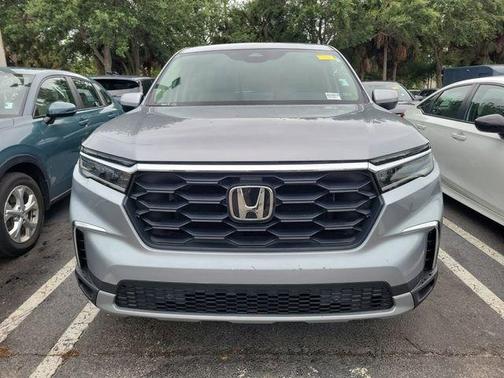 Lunar Silver Metallic 2024 Honda Pilot EX-L 7-Passenger