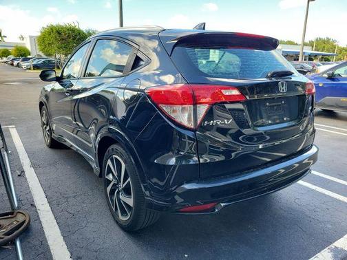Crystal Black Pearl 2019 Honda HR-V Sport