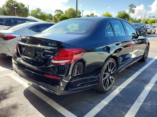 Obsidian Black Metallic 2018 Mercedes-Benz AMG E 43 Base 4MATIC