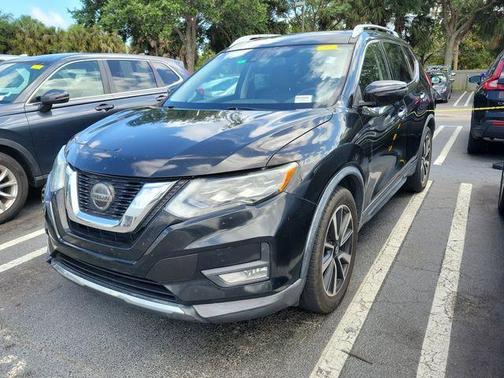 Magnetic Black 2018 Nissan Rogue SL