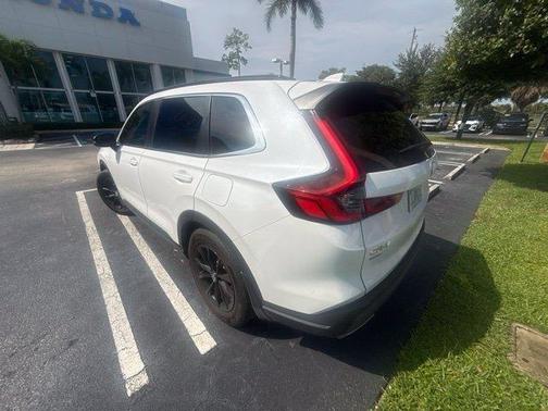 Platinum White Pearl 2025 Honda CR-V Hybrid Sport
