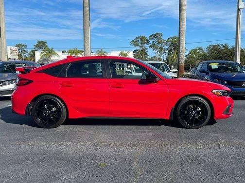 Photo 2 of 29 of 2023 Honda Civic Sport