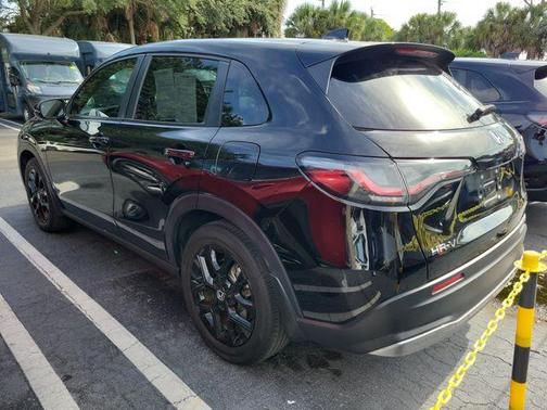 Crystal Black Pearl 2025 Honda HR-V Sport