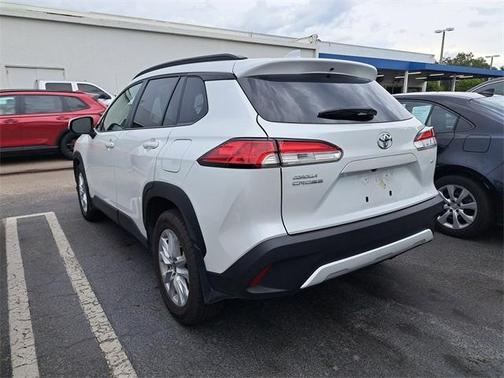 2024 Toyota Corolla Cross LE