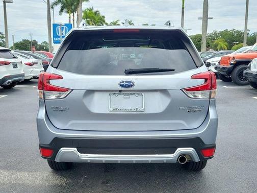 Ice Silver Metallic 2023 Subaru Forester Touring
