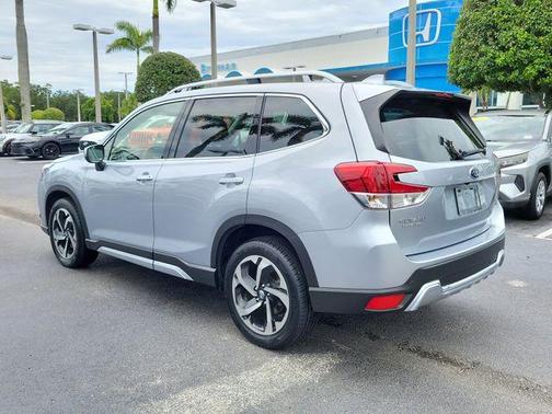 Ice Silver Metallic 2023 Subaru Forester Touring