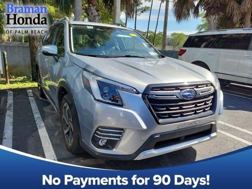 Ice Silver Metallic 2023 Subaru Forester Touring