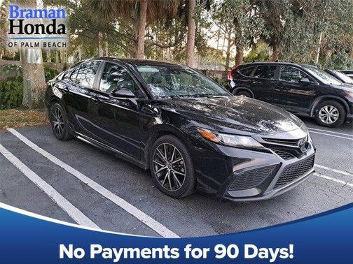 2023 Toyota Camry SE