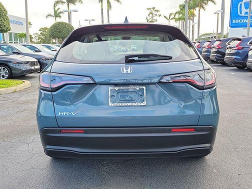 Pearl 2024 Honda HR-V LX