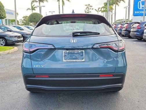 Pearl 2024 Honda HR-V LX