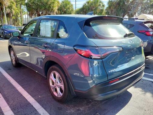Pearl 2024 Honda HR-V LX
