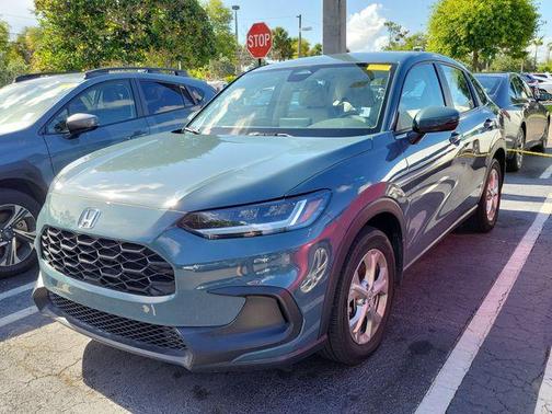Pearl 2024 Honda HR-V LX