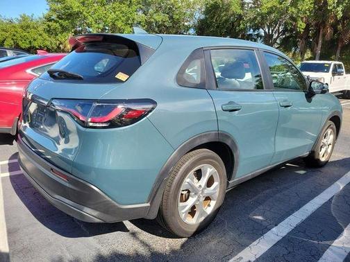 Pearl 2024 Honda HR-V LX