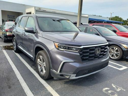Modern Steel Metallic 2023 Honda Pilot EX-L 7-Passenger