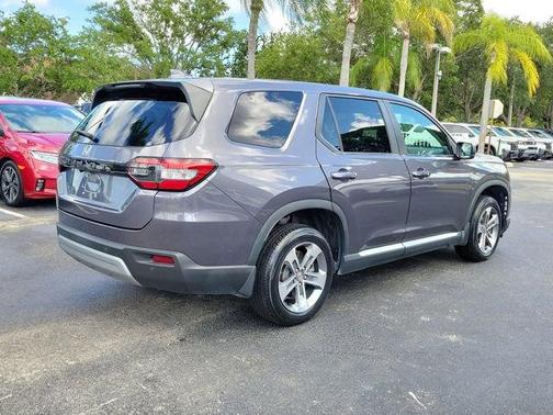 Modern Steel Metallic 2023 Honda Pilot EX-L 7-Passenger