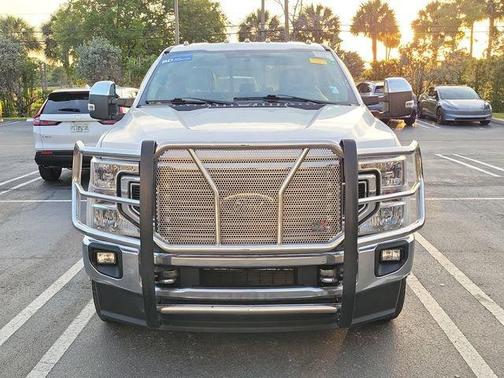 Oxford White 2020 Ford F-350 Lariat Super Duty
