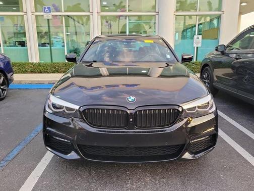Black Sapphire Metallic 2018 BMW 540 i