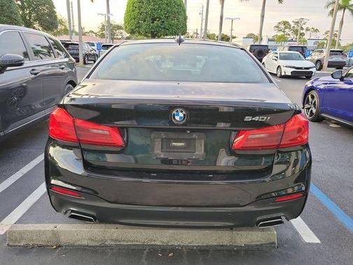 Black Sapphire Metallic 2018 BMW 540 i