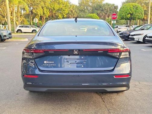Canyon 2025 Honda Accord SE