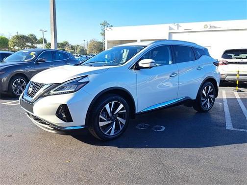 2023 Nissan Murano SL