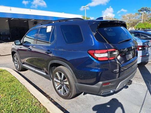 2025 Honda Pilot Touring