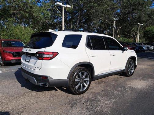 2025 Honda Pilot Elite