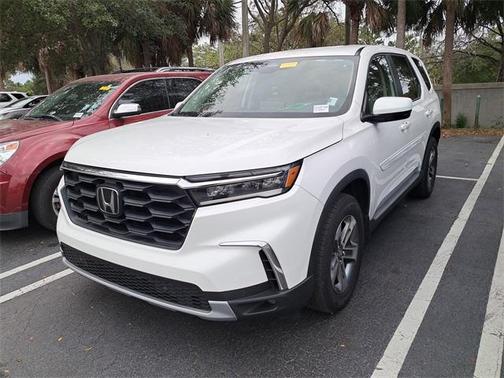 2023 Honda Pilot EX-L 8-Passenger