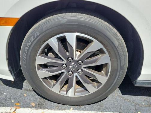 Platinum White Pearl 2024 Honda Odyssey EX-L