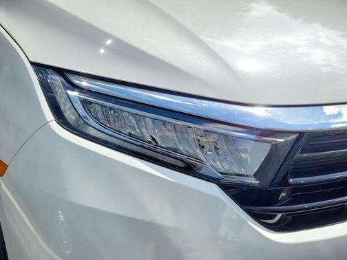 Platinum White Pearl 2024 Honda Odyssey EX-L