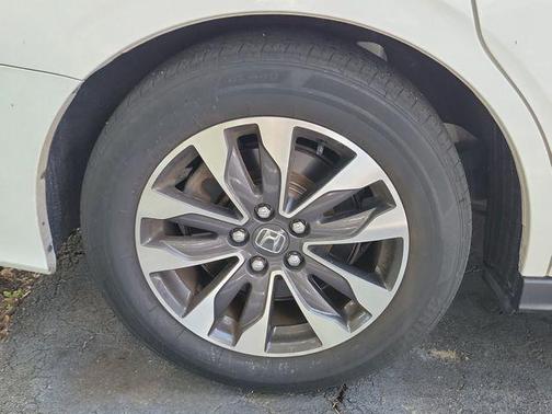 Platinum White Pearl 2024 Honda Odyssey EX-L