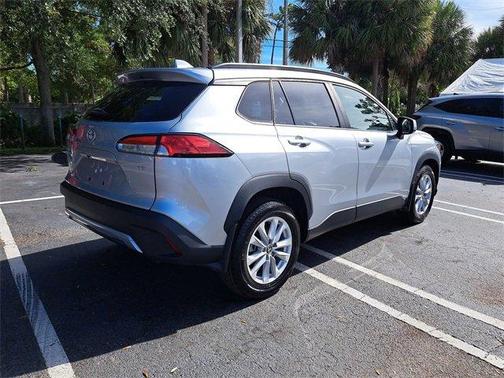 2022 Toyota Corolla Cross LE