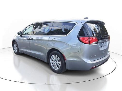 2020 Chrysler Voyager L