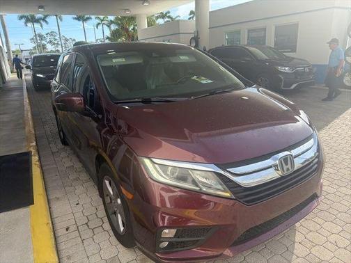 Deep Scarlet Pearl 2019 Honda Odyssey EX-L