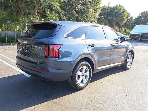 2023 Kia Sorento LX