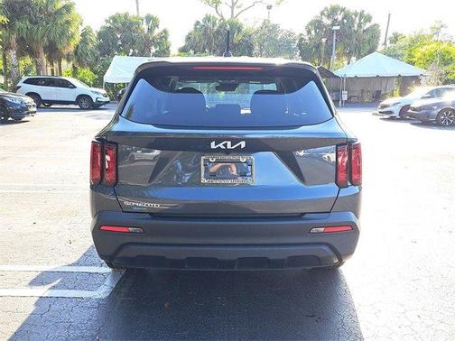 2023 Kia Sorento LX