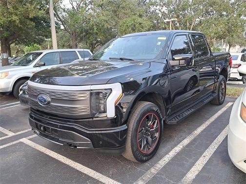 2023 Ford F-150 Lightning 