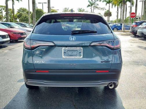 Pearl 2025 Honda HR-V Sport