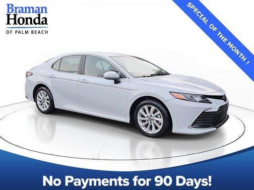 2024 Toyota Camry LE